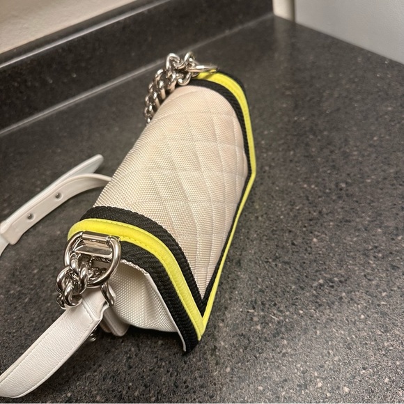 Chanel Canvas Bag boy Fluo Flap Small White Neon - Picture 6 of 16